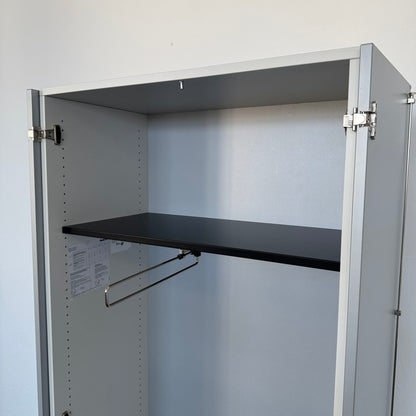 Steelcase Share It Flügeltür-Garderobenschrank Detailfoto Kleiderstange - 6040059