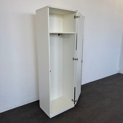 Palmberg Prisma 2 Garderobenschrank offen von links - 6040305