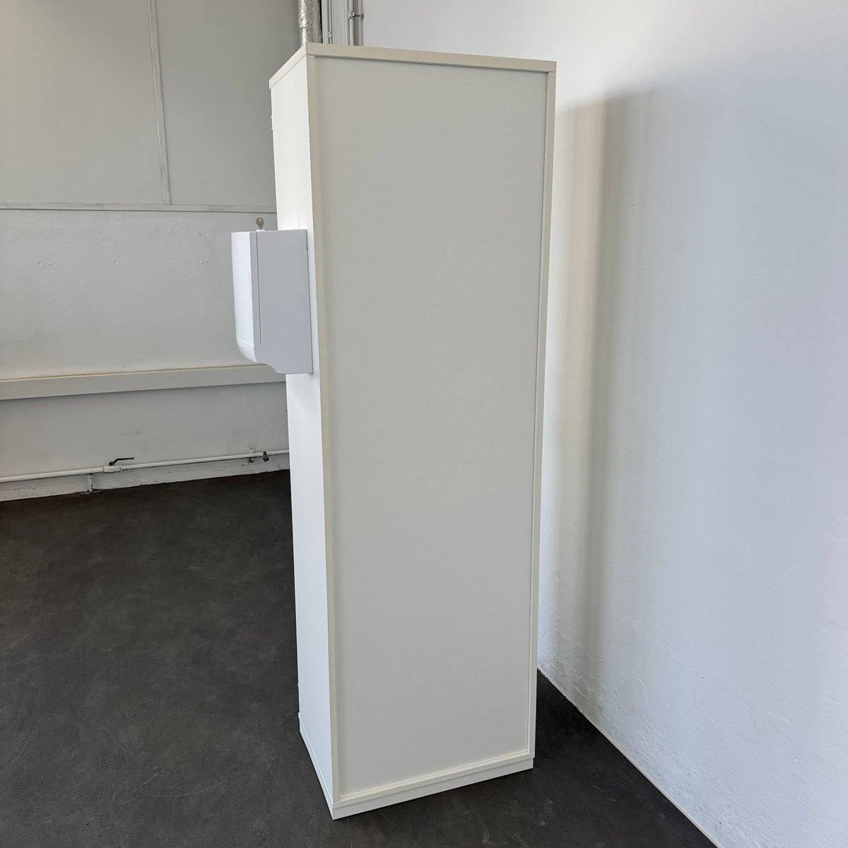 Palmberg Prisma 2 Garderobenschrank  von der Seite - 6040305