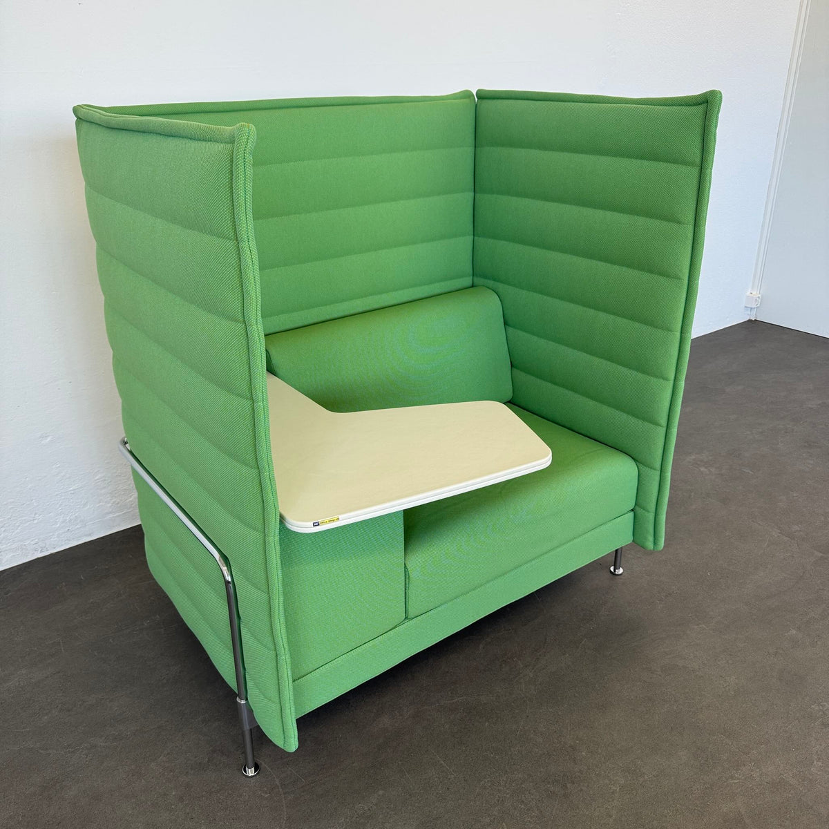 Vitra Alcove Work mit grünem Kissen - 6040308