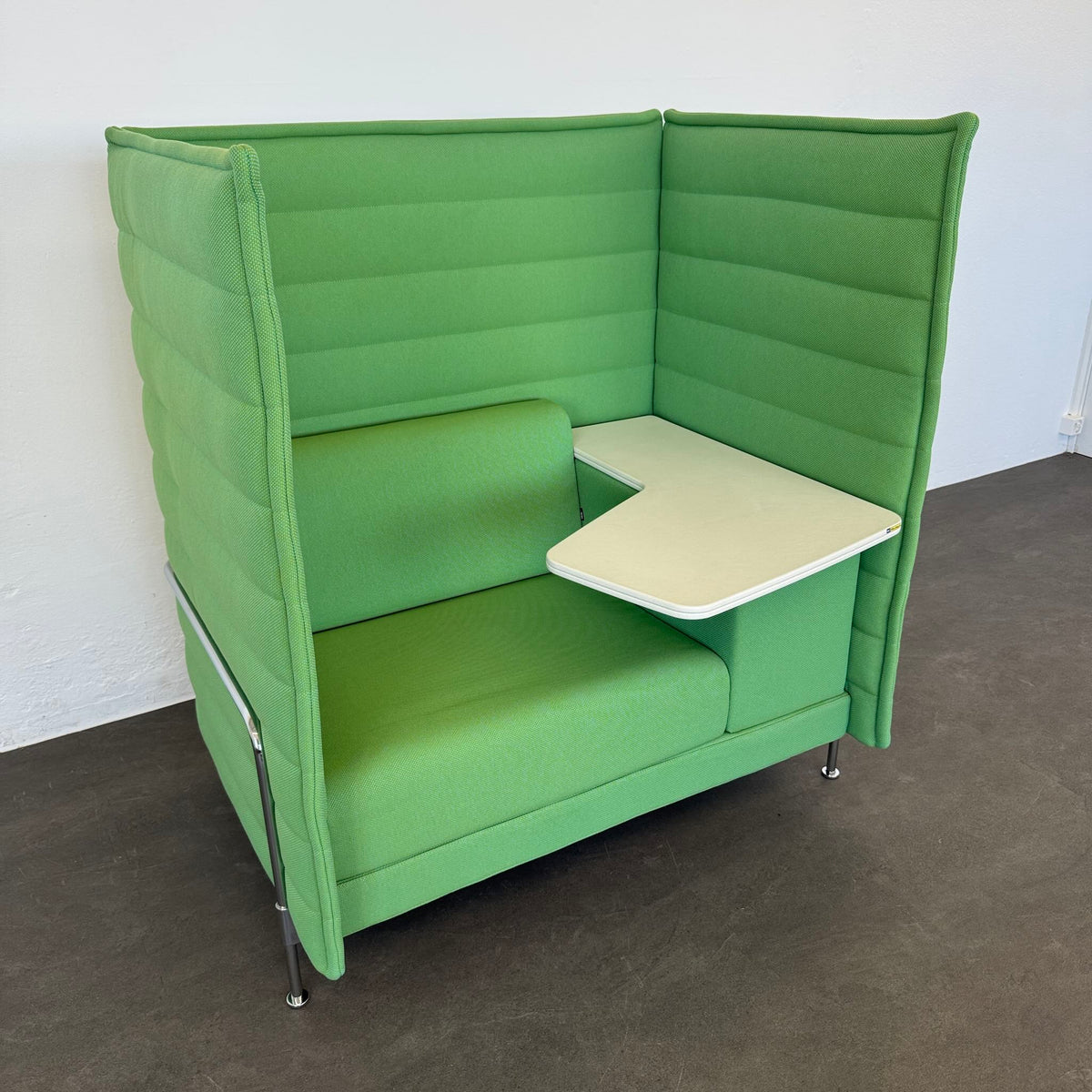 Vitra Alcove Work mit grünem Kissen - 6040309