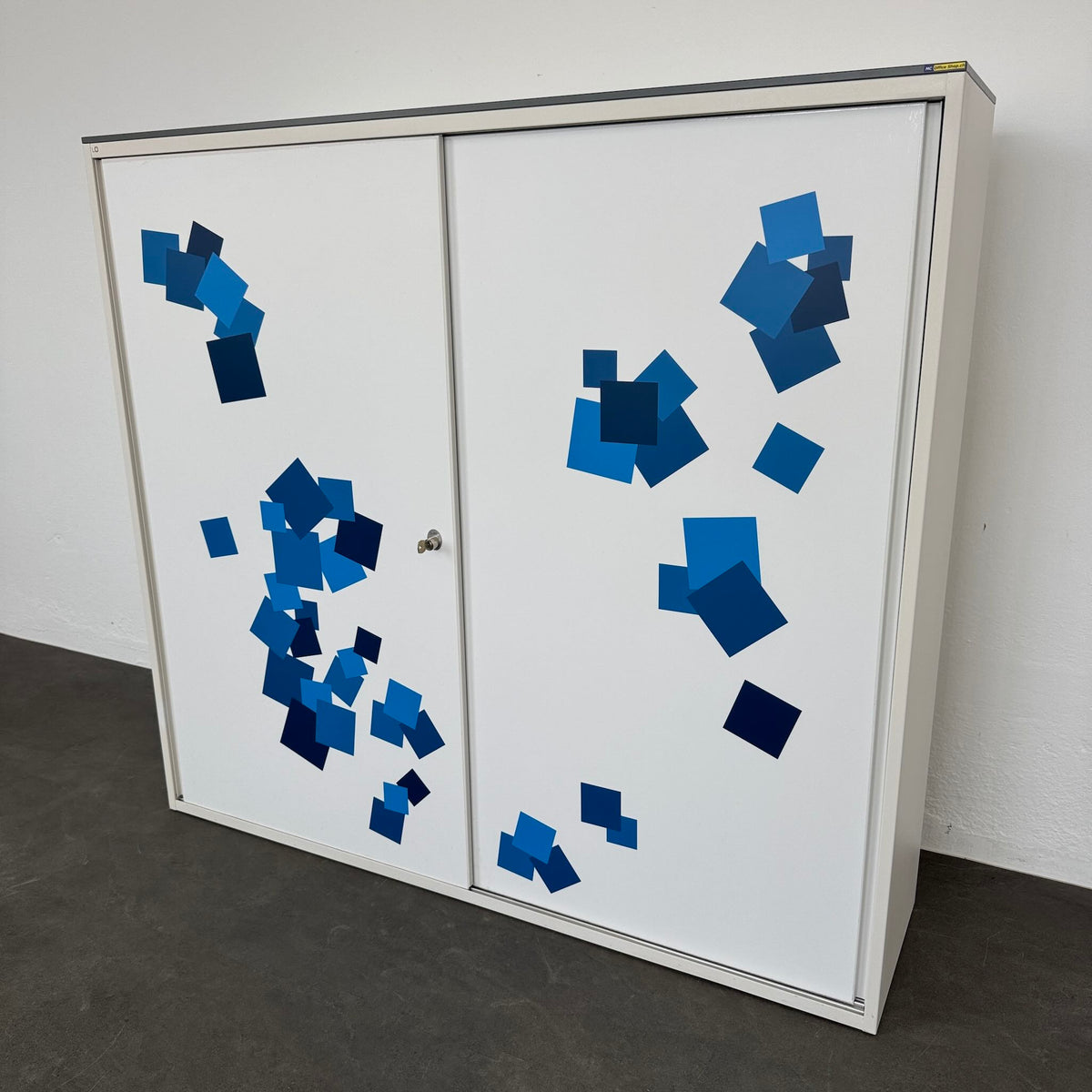 Lista Storage Schiebetür-Aktenschrank mit Schlüssel - 6040332