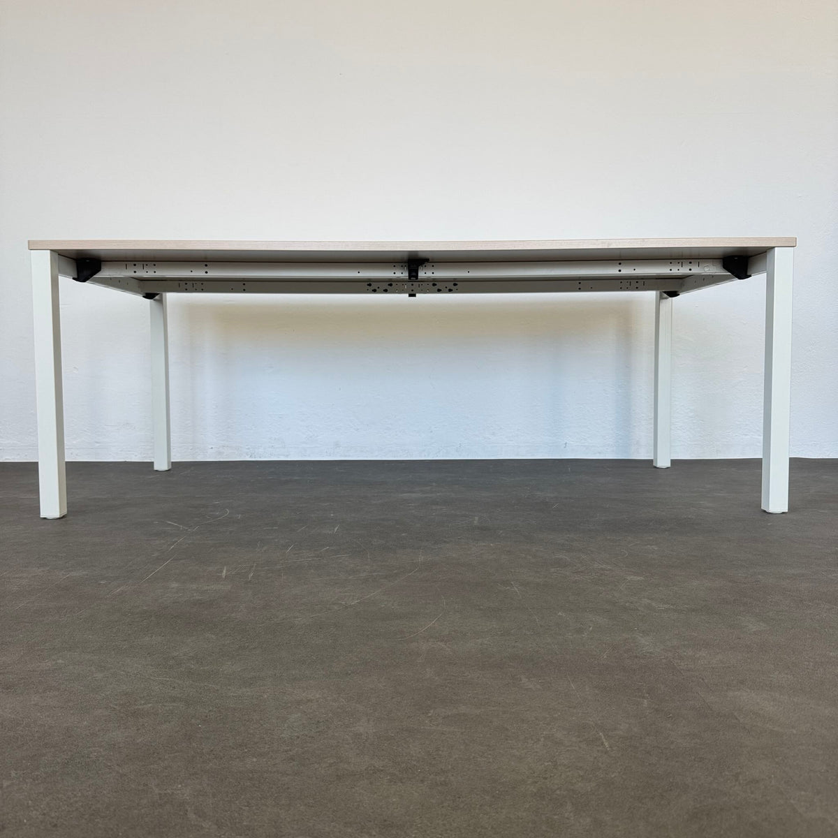 König + Neurath BASIC.4 Schreibtisch mit Schiebeplatte - 6040334