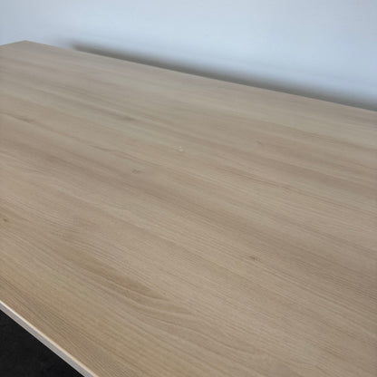 König + Neurath BASIC.4 Schreibtisch Detailfoto Tischplatte - 6040334