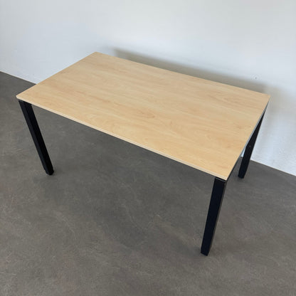 Echo Cubos Schreibtisch mit schwarzem Gestell - 6040336