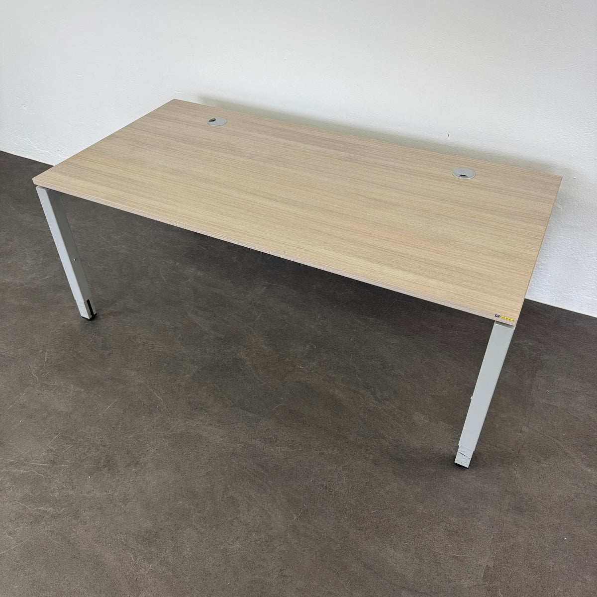 Steelcase Frame One Schreibtisch mechanisch höhenverstellbar von 680-760mm - 6040338