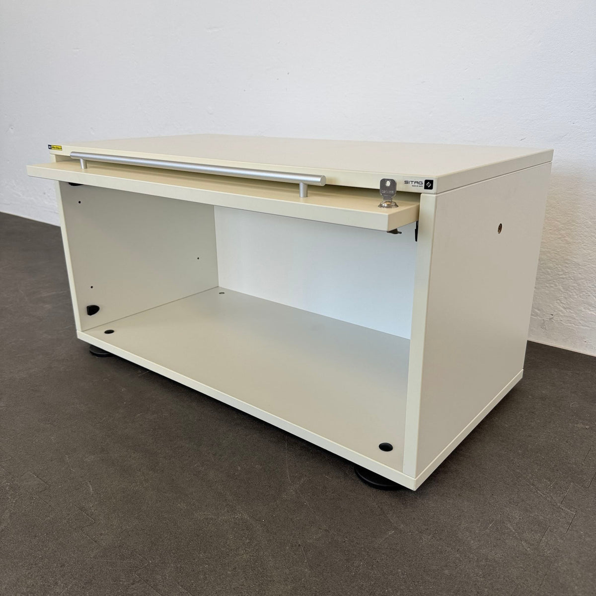 Sitag MCS Sideboard Modul mit Klappe offen von rechts - 6040361