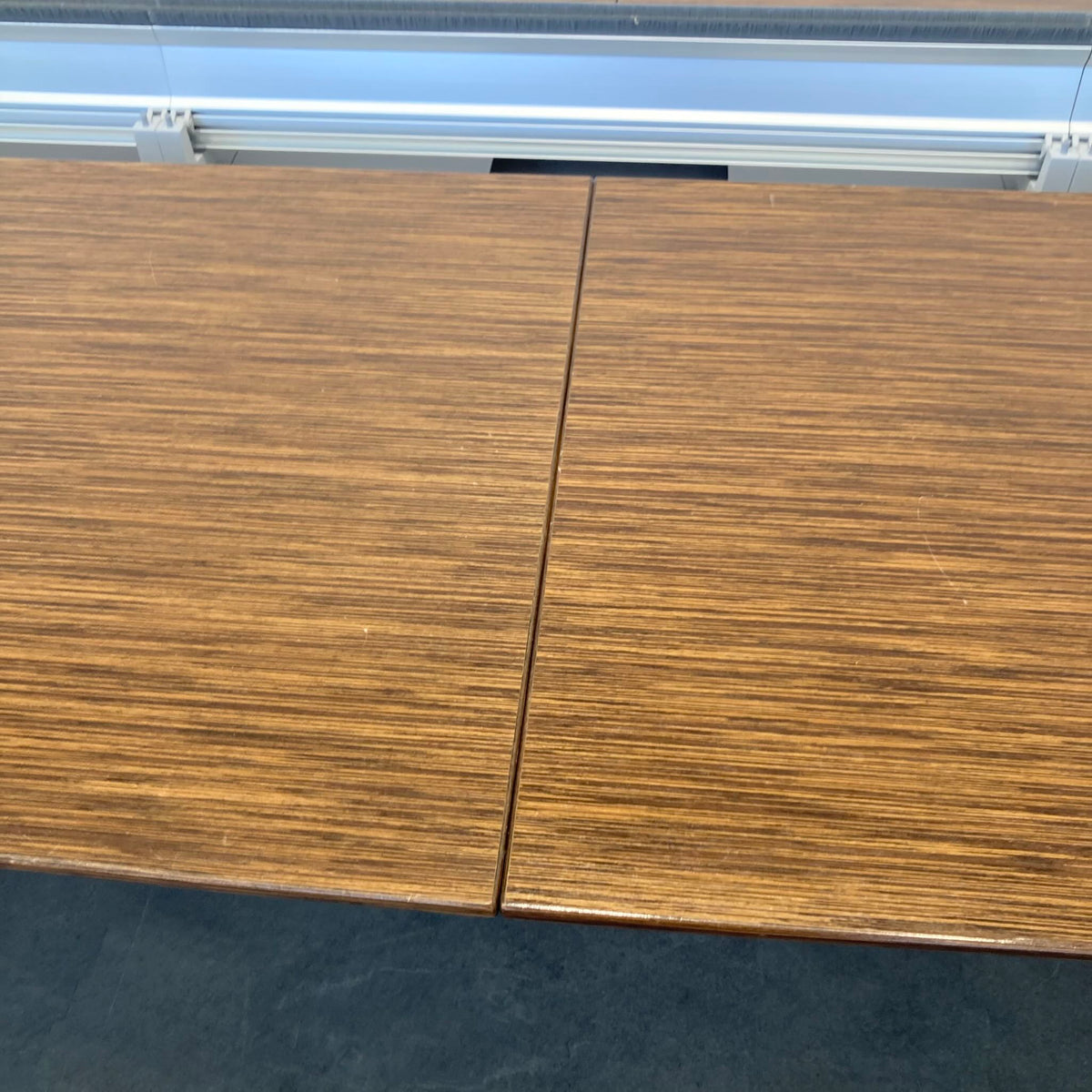 Steelcase 4.8 four point eight Sitzungstisch Detailfoto Tischplattenfuge - 6040365