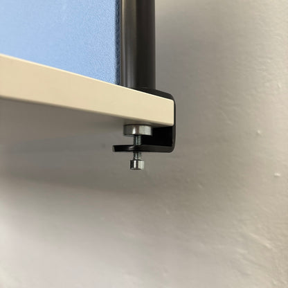 Narbutas Optima Tischtrennwand Detailfoto Tischhalterung - 6040371