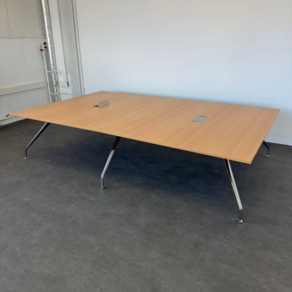 Wilkhahn Graph 300 Special Konferenztisch mit 2-teiliger Tischplatte - 6040376
