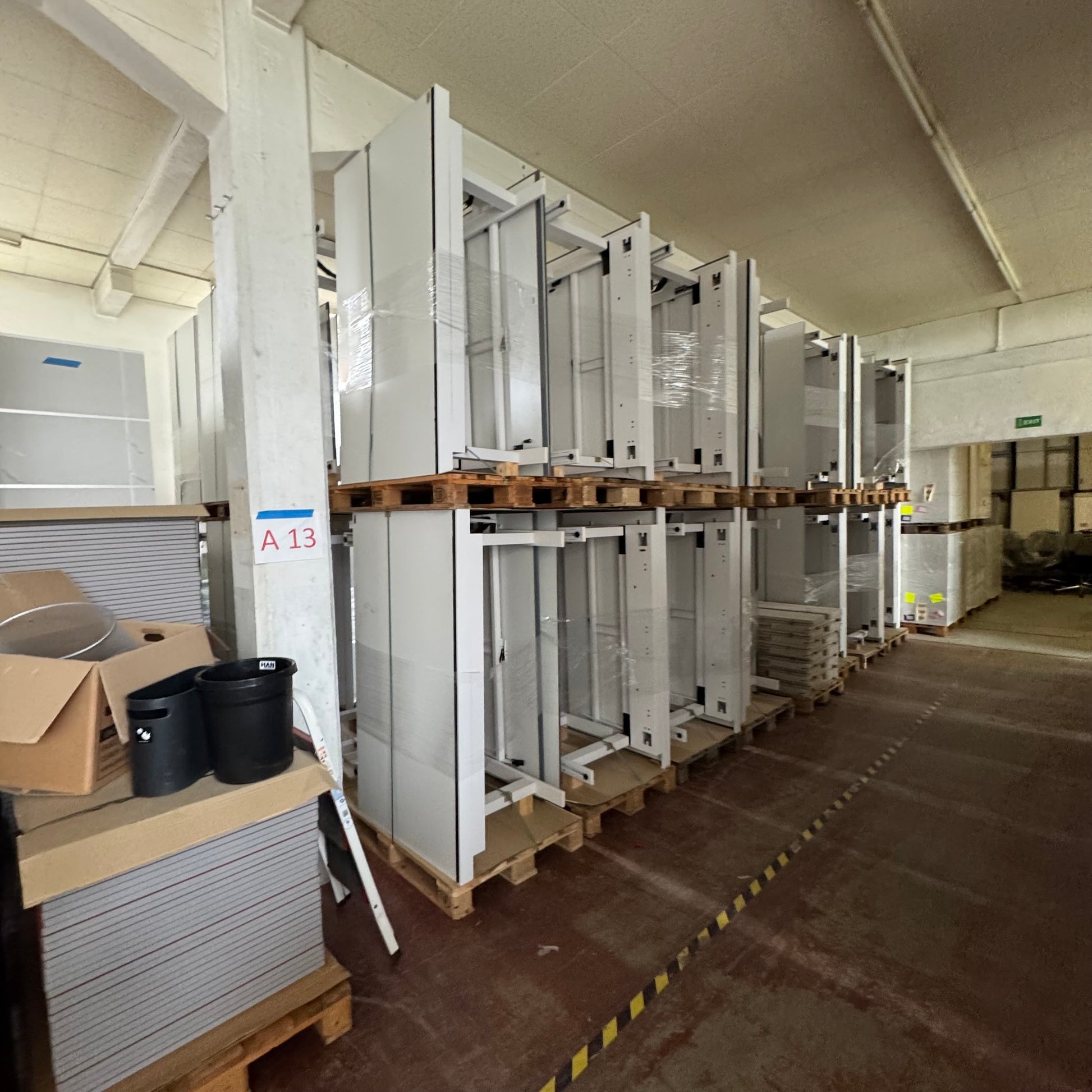 Lista Office LO Extend Schreibtisch 1600x900mm mit weisser Tischplatte