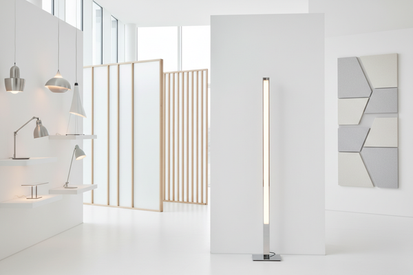 Moderne Büroaccessoires und Raumteiler in minimalistischem Design