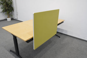 Lista Office Trennwand mit Tischhalterung 950x720mm - Spanplatte mit Stoffbezug Olivgrün