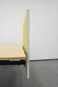 Lista Office Trennwand mit Tischhalterung 950x720mm - Spanplatte mit Stoffbezug Olivgrün