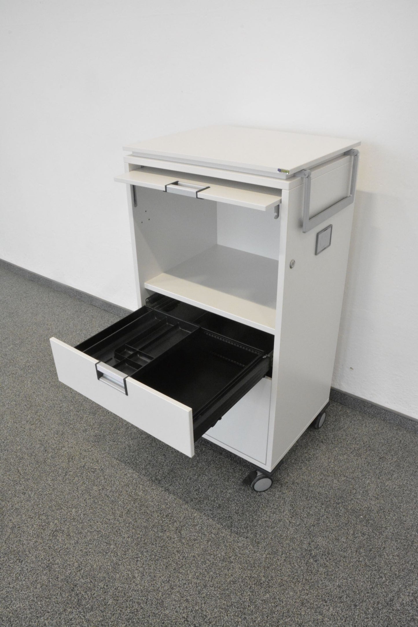 Steelcase Share It Roll-Caddy