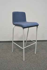 Steelcase B Free Barhocker mit Sitzhöhe 780mm - Stoff Blau gemustert