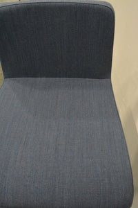 Steelcase B Free Barhocker mit Sitzhöhe 780mm - Stoff Blau gemustert