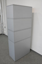 Laden Sie das Bild in den Galerie-Viewer, Zurbuchen Tamos Kombischrank für 2 Ordner-Reihen + 3 Hängeregister-Auszüge - mit Schlüssel - 800mm breit - MDF Silbergrau
