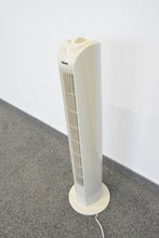 Laden Sie das Bild in den Galerie-Viewer, Honeywell Tristar Ventilator - Kunststoff Silbergrau