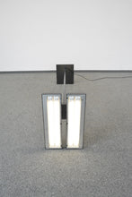 Laden Sie das Bild in den Galerie-Viewer, Regent Level Indirekt-/Direktleuchte Dimmbar - mit Sensor - 4 x 55 Watt - Metall - Schwarz