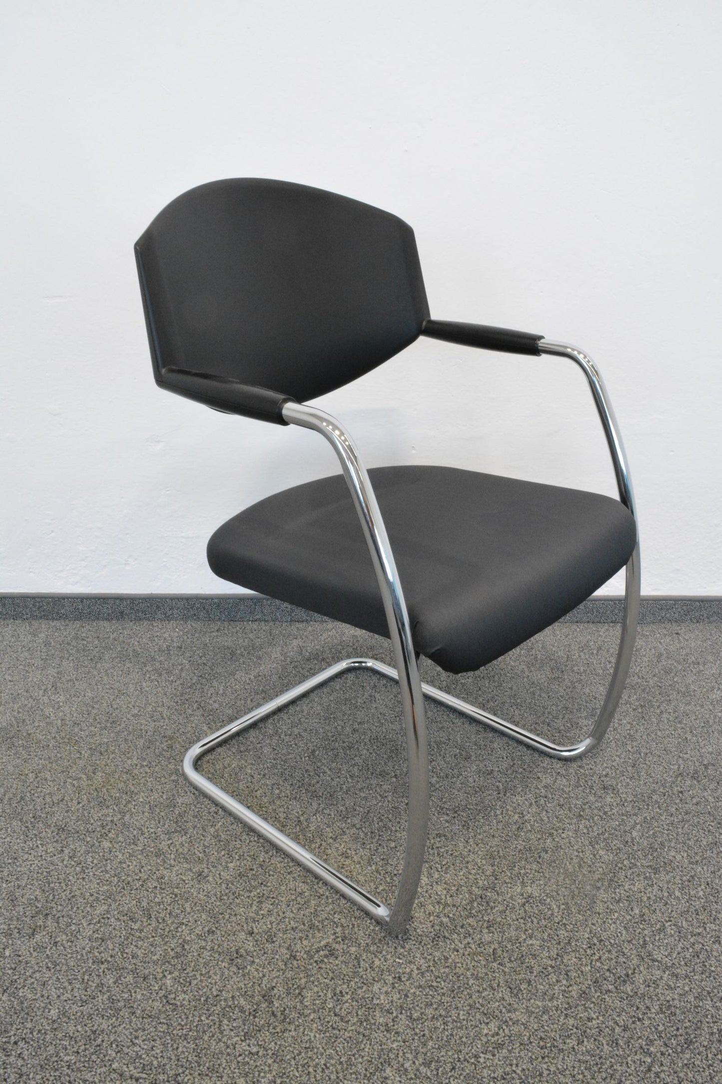 Giroflex G16 Freischwinger