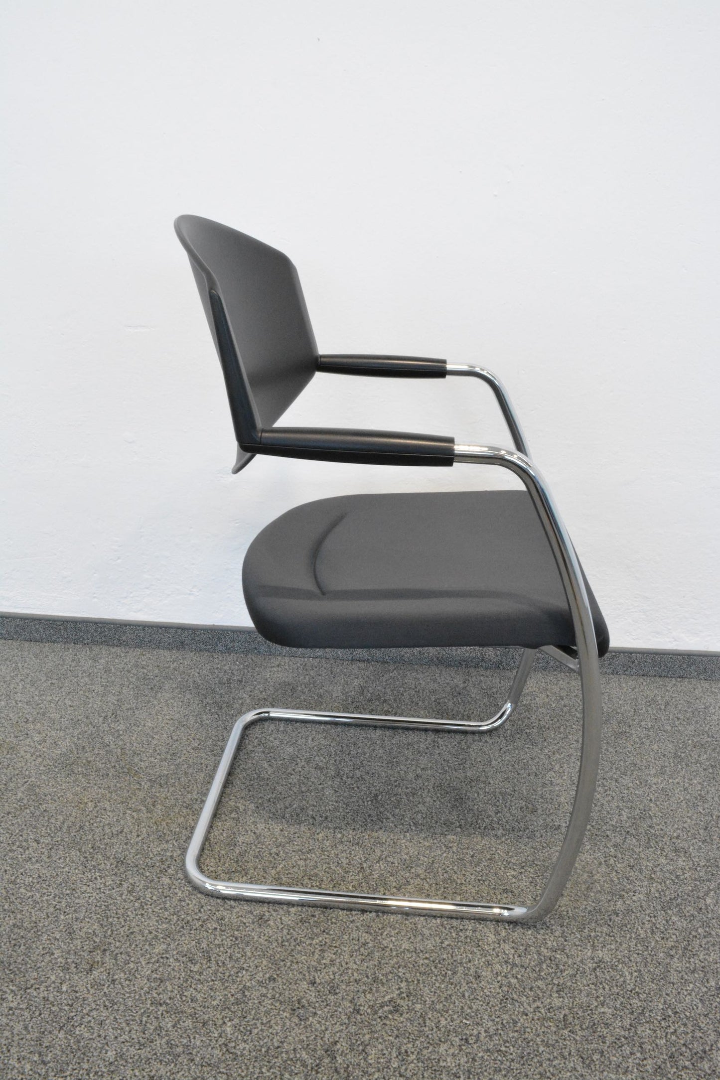 Giroflex G16 Freischwinger