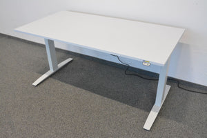 Sitag Active Sitz-Steh Schreibtisch elektrisch höhenverstellbar von von 720-1200mm - 1600x800mm - Spanplatte - Weiss