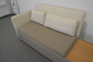 Casala Palau Stream Lounge Sofa für 2 Personen + Ablagefläche - Stoff Braun