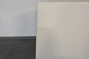 Ergodata Line Desk Beistelltisch fixe Höhe von 720 mm - 1600x600mm - Vollkern HPL Platte - Silbergrau/Schwarz