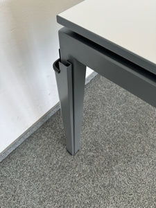 Lista Office Motion Sitzungstisch fixe Höhe von 725mm - 1200x800mm - Spanplatte - Weiss/Anthrazit