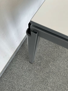 Lista Office Motion Sitzungstisch fixe Höhe von 725mm - 1200x800mm - Spanplatte - Weiss/Anthrazit