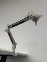 Laden Sie das Bild in den Galerie-Viewer, Viewlite+ Monitorhalterung für Schreibtische für Tischplatten mit maximal 27mm Dicke - Metall Aluminium eloxiert