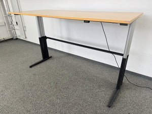 Sitag Ready Sitz-Steh Schreibtisch elektrisch höhenverstellbar von von 710-1195mm - 2000x1000mm - Spanplatte Buchendekor