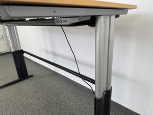 Sitag Ready Sitz-Steh Schreibtisch elektrisch höhenverstellbar von von 710-1195mm - 2000x1000mm - Spanplatte Buchendekor