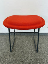 Laden Sie das Bild in den Galerie-Viewer, Cappelini Hi Pad Stool - Stoff - Orange