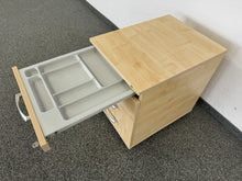 Laden Sie das Bild in den Galerie-Viewer, Hammerbacher Basic Roll-Container mit 4 Schubladen mit Schlüssel - Spanplatte - Ahorndekor