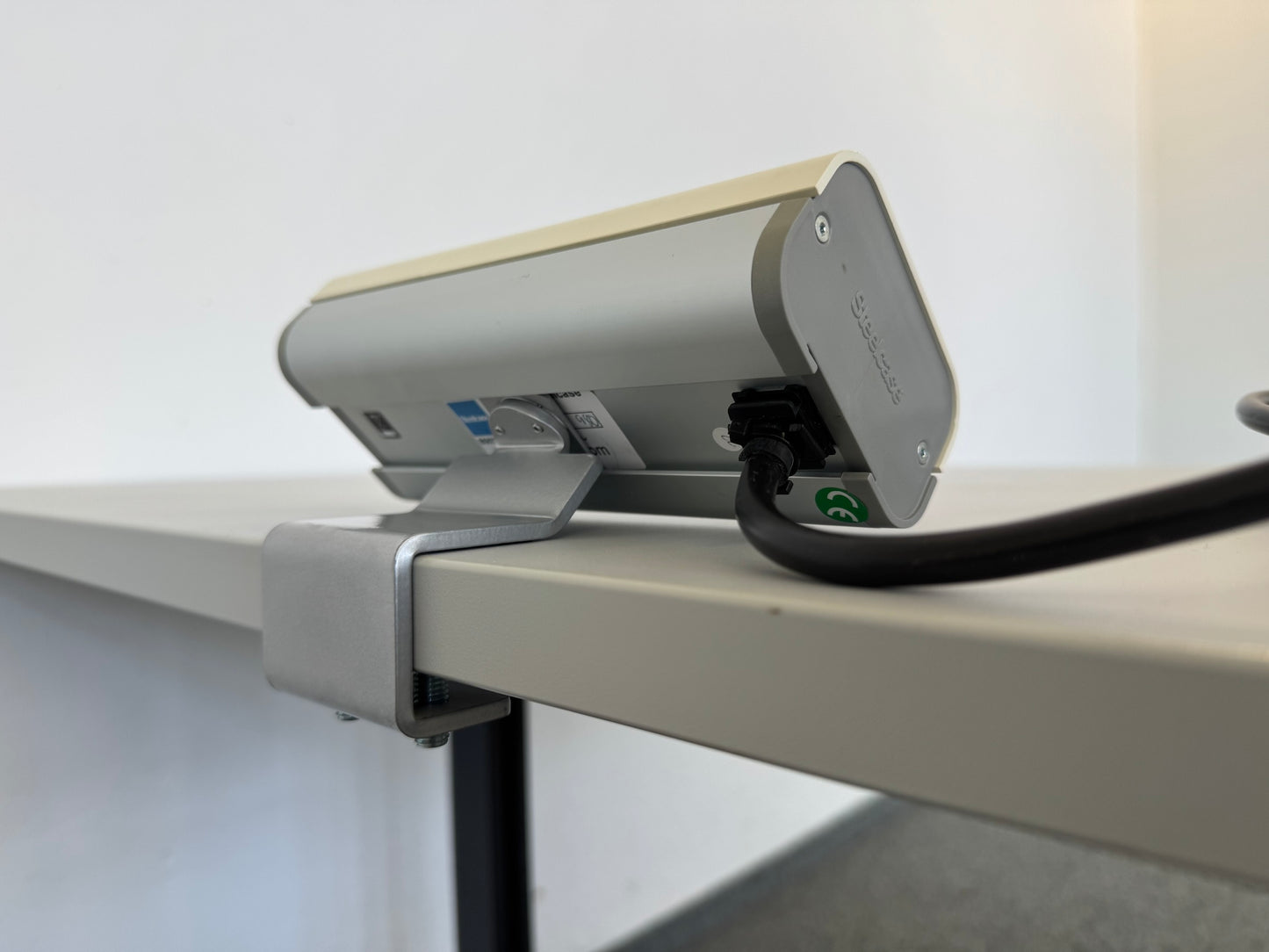 Steelcase Mehrfachstecker mit USB