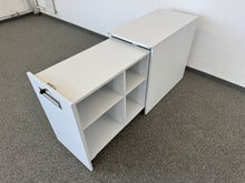 Laden Sie das Bild in den Galerie-Viewer, Sitag Apothekerschrank Öffnung rechts 800mm tief - mit Schlüssel - Spanplatte Weiss