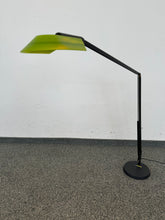 Laden Sie das Bild in den Galerie-Viewer, Belux Lifto LED Tischlampe - Metall - Schwarz