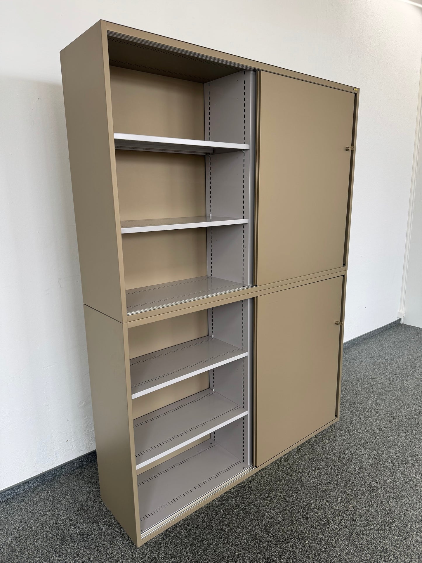 Lista Office Storage Schiebetür-Aktenschrank