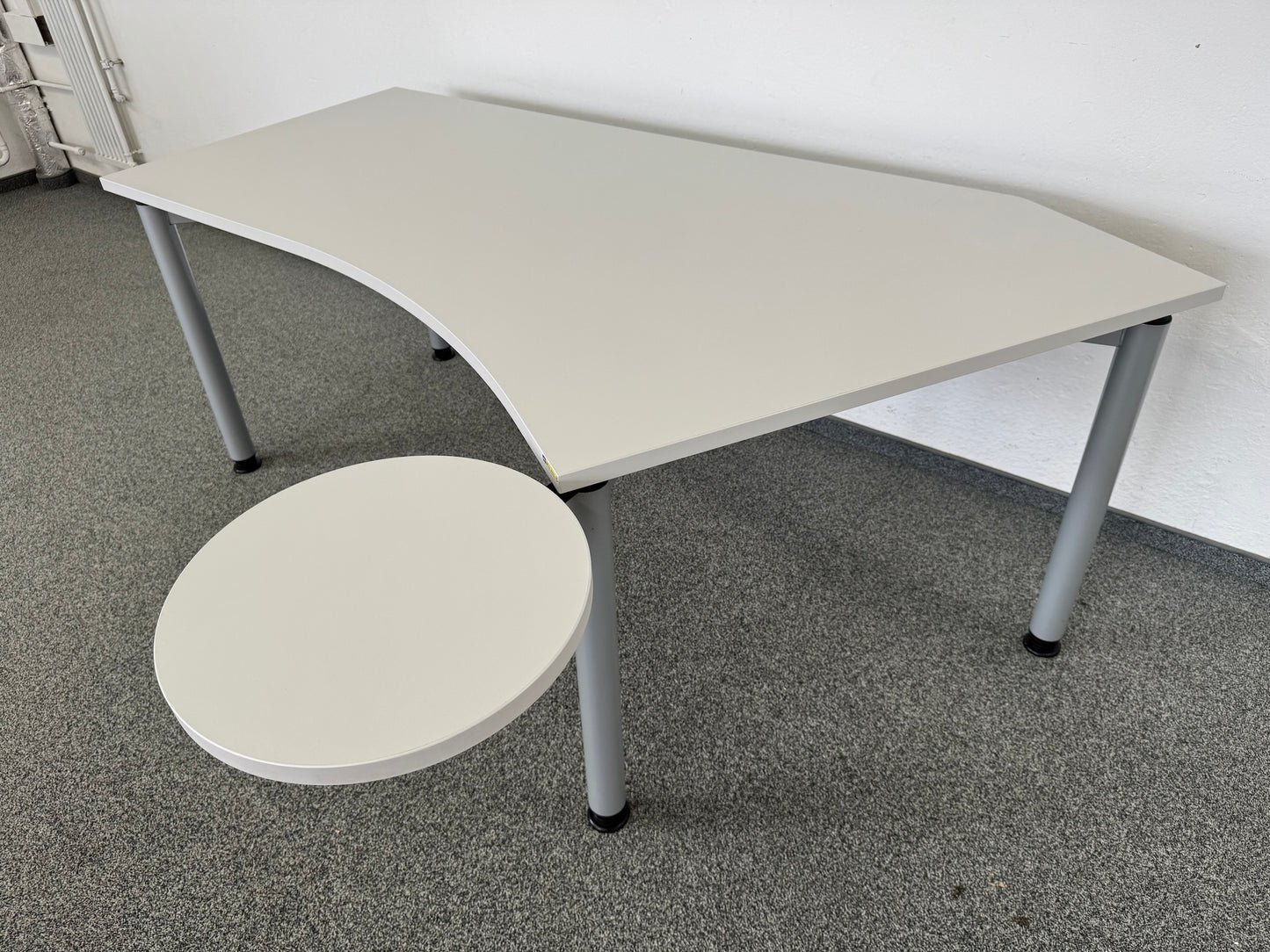 Werndl Vitesse Schreibtisch Freiform