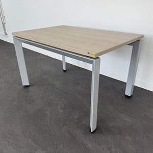 Steelcase Frame One Beistelltisch fixe Höhe von 605mm - 1000x665mm - Spanplatte Akazie