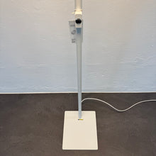 Laden Sie das Bild in den Galerie-Viewer, Eclar FRS LED Indirekt-/Direktleuchte Dimmbar - 67 Watt LED - Metall Weiss