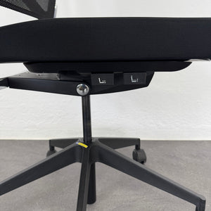 Girsberger Camiro Bürodrehstuhl Synchronmechanik mit Fixierung ohne Armlehnen - Stoff Schwarz