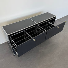 Laden Sie das Bild in den Galerie-Viewer, USM-Haller Classic Sideboard mit 4 Auszügen mit Schlüssel - Metall Schwarz