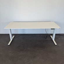 Laden Sie das Bild in den Galerie-Viewer, Lista Office Extend Sitz-Steh Schreibtisch elektrisch höhenverstellbar von 650 -1270 mm - 2000x800mm Spanplatte Weiss