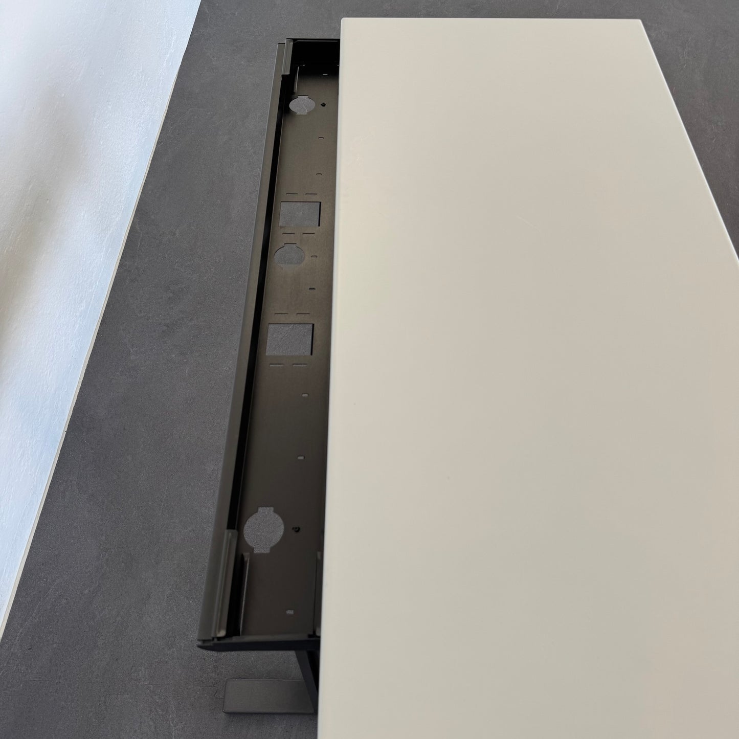 Elan Euroffice Schreibtisch