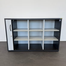 Laden Sie das Bild in den Galerie-Viewer, Elan Euroffice Postfächer-Lateralschrank mit Schlüssel - 1200mm breit - Spanplatte Anthrazit