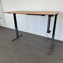 Laden Sie das Bild in den Galerie-Viewer, Lista Office Extend Sitz-Steh Schreibtisch elektrisch höhenverstellbar von 650 -1270 mm - 1800x900mm - Spanplatte Birnbaumfurnier
