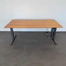 Laden Sie das Bild in den Galerie-Viewer, Lista Office Extend Sitz-Steh Schreibtisch elektrisch höhenverstellbar von 650 -1270 mm - 1800x900mm - Spanplatte Birnbaumfurnier